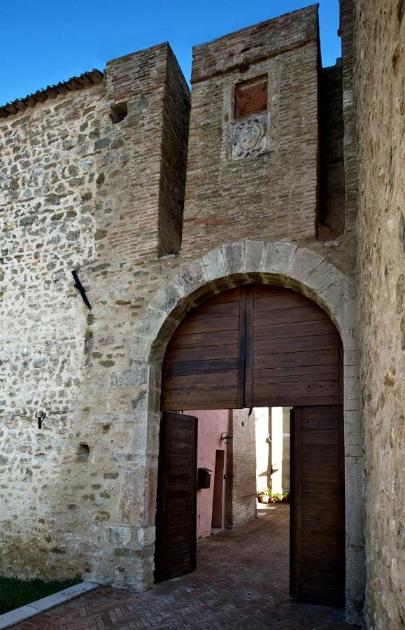 Bed and Breakfast Torre Della Botonta Castel Ritaldi Екстер'єр фото