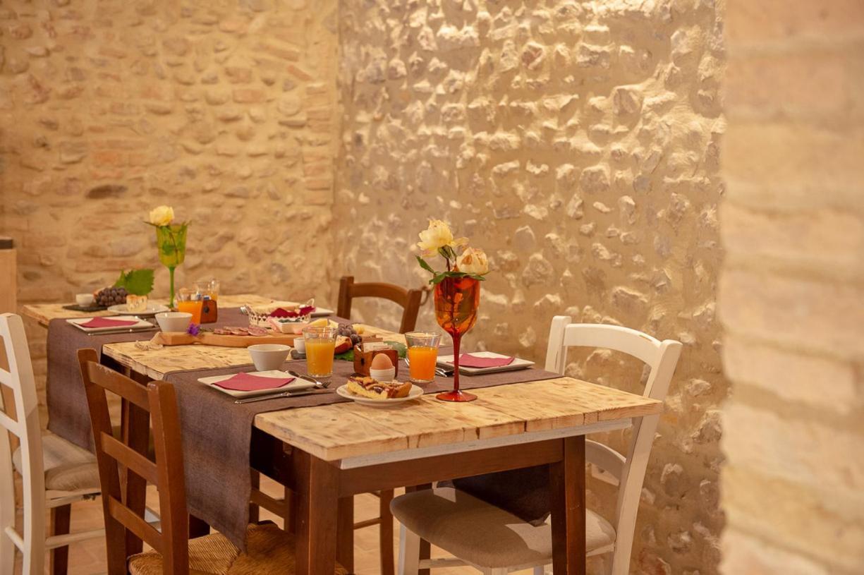 Bed and Breakfast Torre Della Botonta Castel Ritaldi Екстер'єр фото