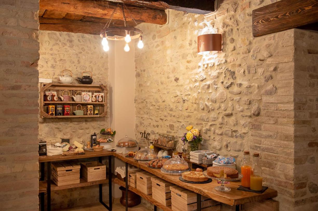 Bed and Breakfast Torre Della Botonta Castel Ritaldi Екстер'єр фото
