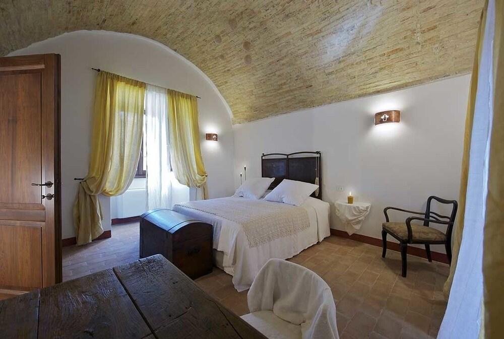 Bed and Breakfast Torre Della Botonta Castel Ritaldi Екстер'єр фото